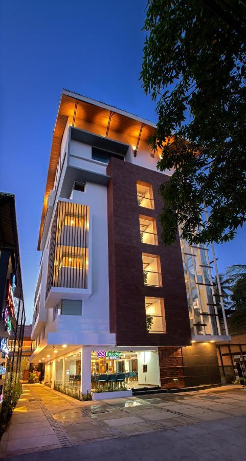 Harivaram Yuga Guruvayur Luaran gambar